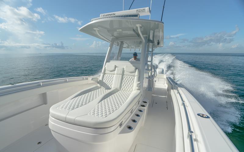 No matter what the conditions, you need to be at the top of your game when driving at speed. This is the mighty Invincible 33 - maximum cruising range is delivered at a massive 42 knots!