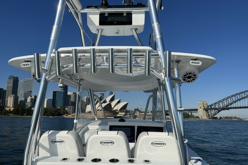 Contender 39 Fisharound in front of the Opera House and Sydney Harbour Bridge.